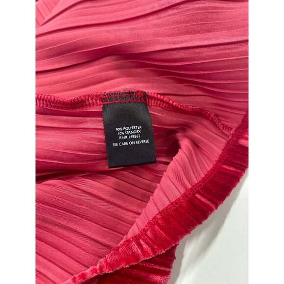 Torrid Womens Red Sleeveless Pleated Goddess Velvet Tank Top Size 1 - Picture 8 of 9